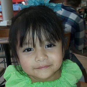 Meet your Posher, Senaida